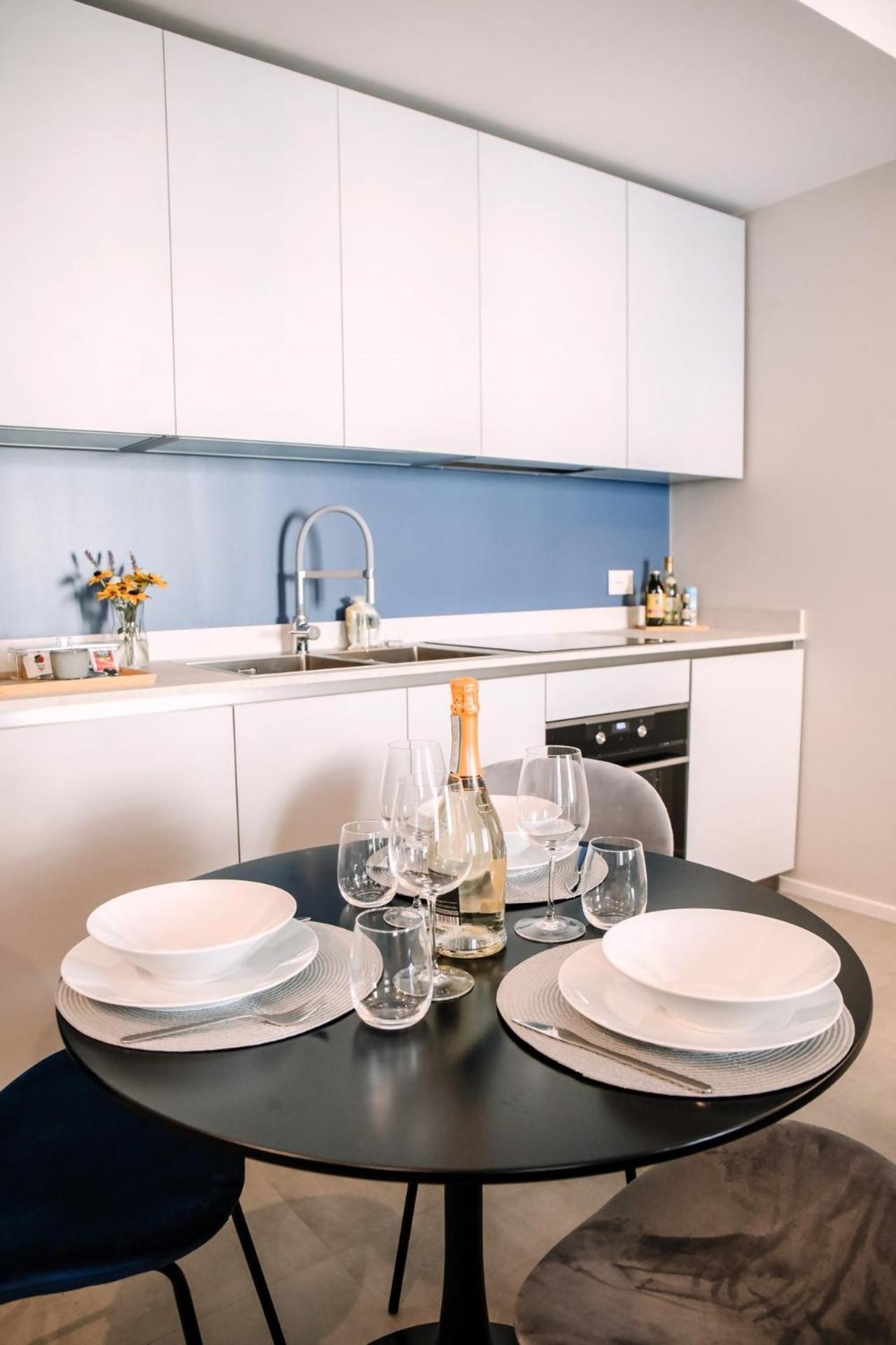 Elegant Beige Apartment - 5 Minutes From The Lake Комо Екстер'єр фото